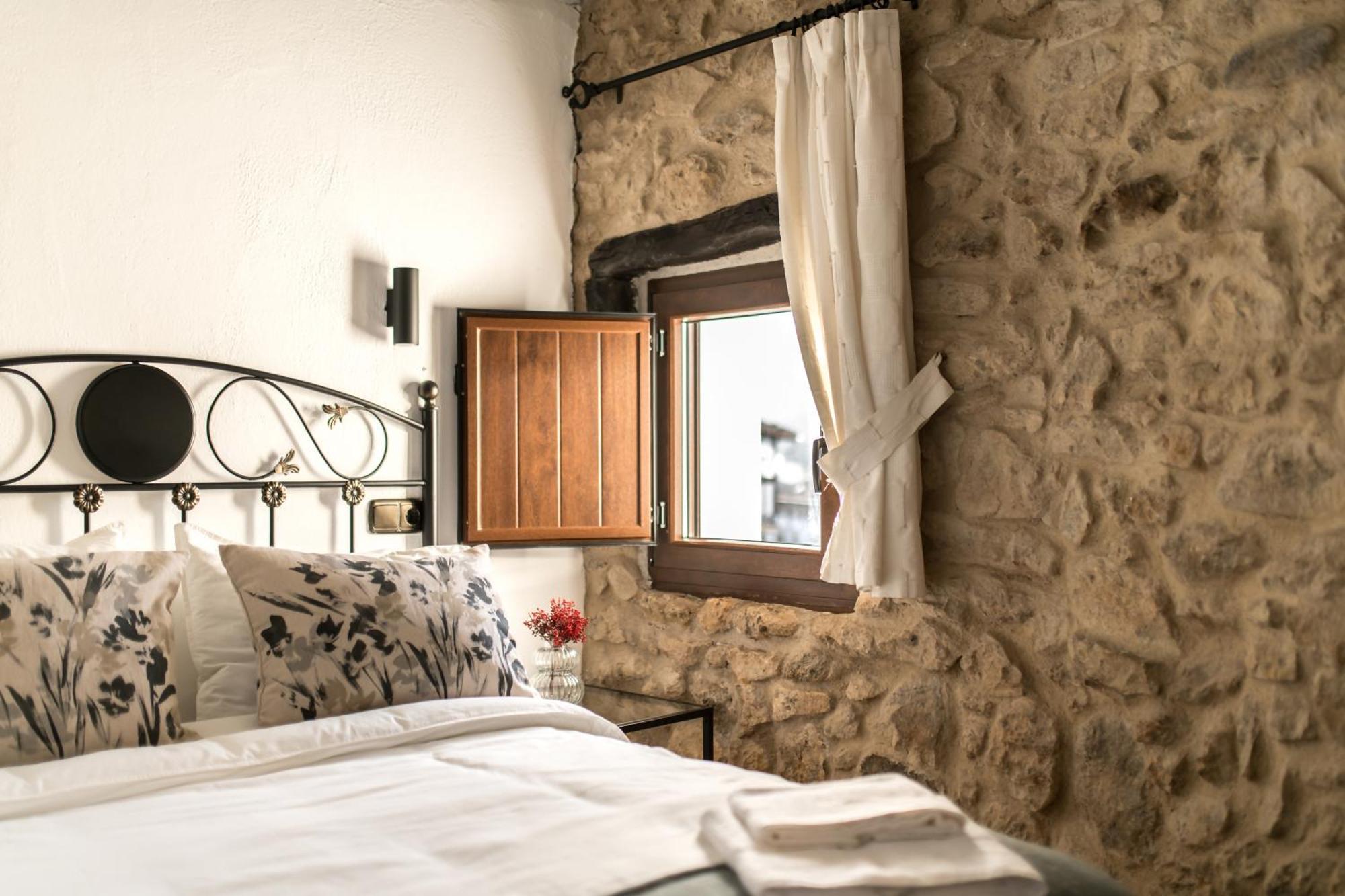 Apartamentos Rurales Los Olivos En Candelario Eksteriør billede